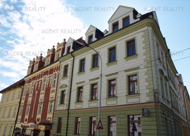 Pronájem pěkného bytu 1+1,40m2 v činžovním domě s výtahem,P6-Střešovice.