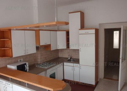 Pronájem velkého bytu 3+1,111m2 v činovním domě P2-Vinohrady.