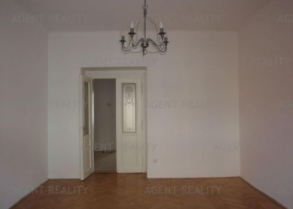 Pronájem velkého bytu 3+1,111m2 v činovním domě P2-Vinohrady.