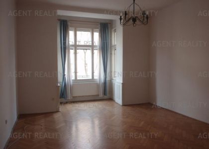 Pronájem velkého bytu 3+1,111m2 v činovním domě P2-Vinohrady.