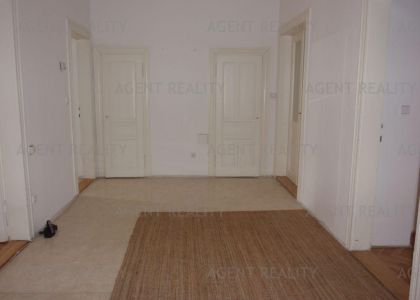 Pronájem velkého bytu 3+1,111m2 v činovním domě P2-Vinohrady.