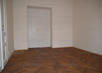 Pronájem pěkného bytu 2+1, 56m2 v těsné blízkosti parku Letná,P7-Holešovice.