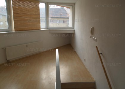 Prodej bytu 2+kk, 62m2 s balkonem a parkovacím stáním v novostavbě Praha 9 - Vysočany 
