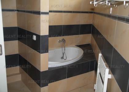 Prodej bytu 2+kk, 62m2 s balkonem a parkovacím stáním v novostavbě Praha 9 - Vysočany 