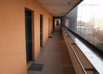 Prodej bytu 2+kk, 62m2 s balkonem a parkovacím stáním v novostavbě Praha 9 - Vysočany 
