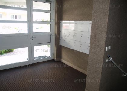 Pronájem bytu v novostavbě 2+kk,61m2 s balkonem a garážovým staním u metra JinoniceP5-Jinonice.