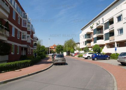 Pronájem bytu v novostavbě 2+kk,61m2 s balkonem a garážovým staním u metra JinoniceP5-Jinonice.