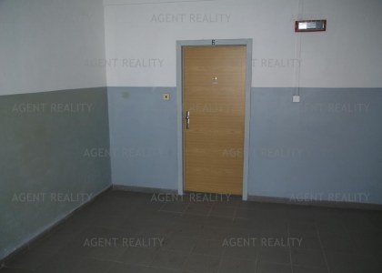 Pronájem velkého bytu v panlovém domě 4+1, 100m2 nedaleko Prokopského údolí P5-Barandov