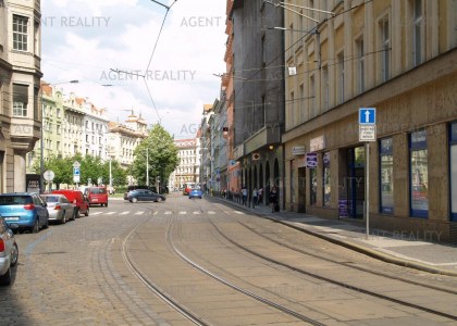 Pronájem nově luxusně rekonstrovaného kancelářského celku 133m2 v centru Prahy.