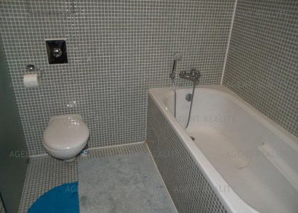 Pronájem moderního bytu 2+kk,48m2 v novostavbě Korunní dvůr nedaleko metra stanice Flora.