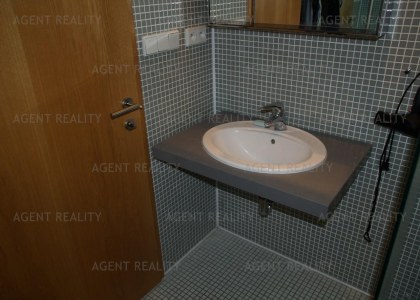 Pronájem moderního bytu 2+kk,48m2 v novostavbě Korunní dvůr nedaleko metra stanice Flora.