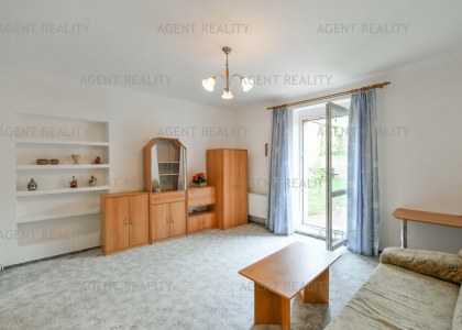Pronájem bytu 2+1, 70 m2, ulice Karlovarská P6-Řepy.