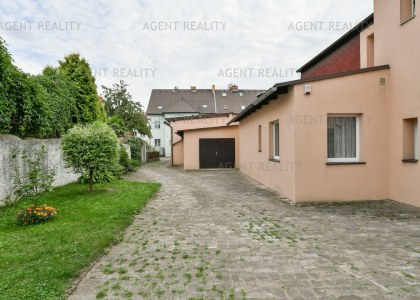 Pronájem bytu 2+1, 70 m2, ulice Karlovarská P6-Řepy.
