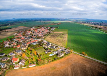 Prodej stavebního pozemku 186/74, 835m2, Slaný - Dolín