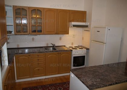 Pronájem bytu 3+kk, 80 m2 se zimní zahradou v novostavbě u stanice M Želivského v P10- Vinohrady.