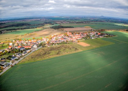 Prodej stavebního pozemku 186/66, 841m2, Slaný - Dolín