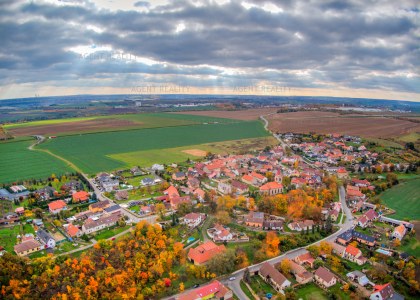 Prodej stavebního pozemku 186/66, 841m2, Slaný - Dolín