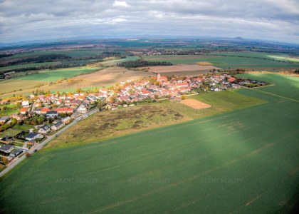 Prodej stavebního pozemku 186/60, 1 228 m2, Slaný - Dolín