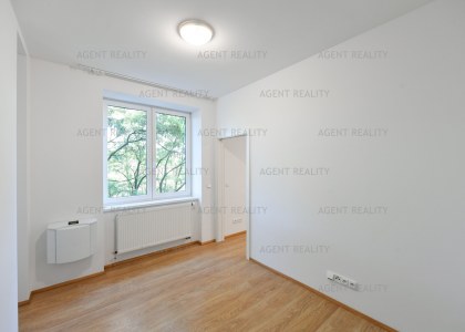 Pronájem bytu 2+KK, 44m2, ulice V Závětří, Praha 7 - Holešovice