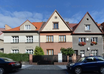 Pronájem bytu 3+kk, 70m2,  ulice 8.listopadu, P6-Břevnov.
