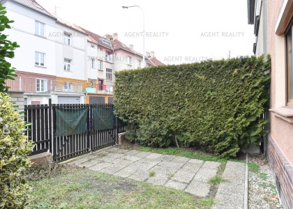 Pronájem bytu 3+kk, 70m2,  ulice 8.listopadu, P6-Břevnov.