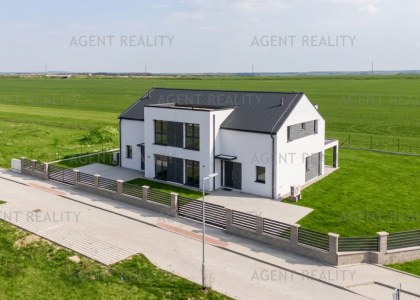 Prodej domu, 5+kk, 141m2, Slaný - Dolín