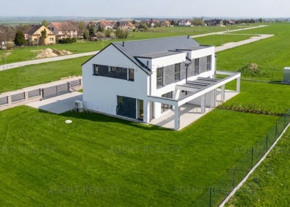 Prodej domu, 5+kk, 141m2, Slaný - Dolín
