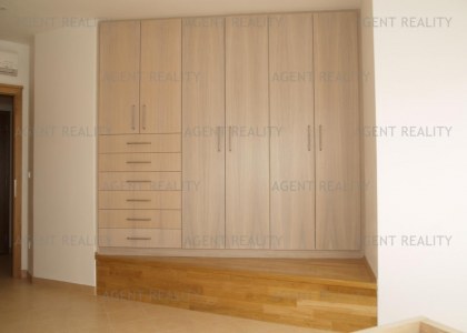 Pronájem podkrovního bytu s terasou 3+kk, 110m2 v  čínžovním domě s recepcí v P2-Vynohrady.