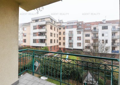 Pronájem bytu 2+kk, 57m2 s balkonem, ulice Slavníkova, Praha - Břevnov