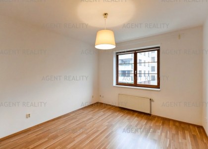 Pronájem bytu 2+kk, 57m2 s balkonem, ulice Slavníkova, Praha - Břevnov