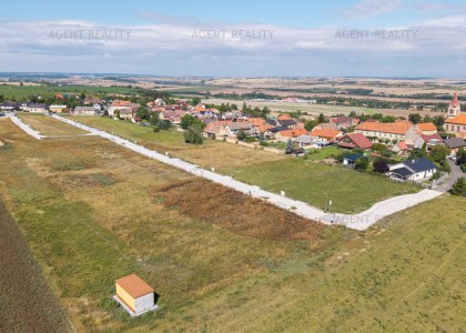 Prodej stavebního pozemku 186/58, 800 m2, Slaný - Dolín