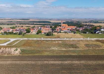 Prodej stavebního pozemku 186/87, 800 m2, Slaný - Dolín