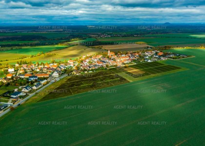 Prodej stavebního pozemku 186/87, 800 m2, Slaný - Dolín