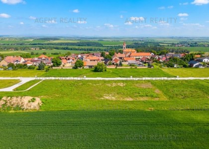 Prodej stavebního pozemku 186/88, 915 m2, Slaný - Dolín