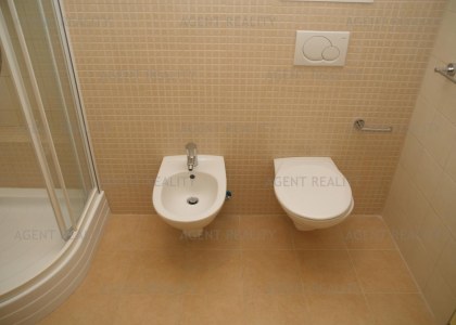 Pronájem nového bytu 2+kk, 43m2 v čínžovním domě s recepcí v P2-Vynohrady.