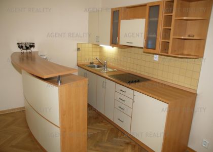 Pronájem zařízeného apartmánu 2+kk,75m2 v činžovním domě rezidence Masaryk P2-Vinohrady.