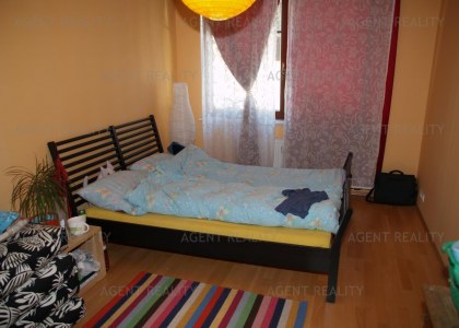 Pronájem pěkného bytu 3+kk, 83m2 s předzahrádkou a parkovacím stáním v P5-Smíchov