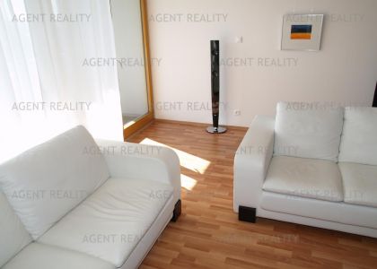 Pronájem luxusního bytu 3+kk,83m2 s lodžíí a balkonem s parkovacím stáním v novostavbě P5-Jinonice