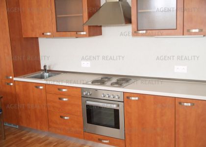 Pronájem luxusního bytu 3+kk,83m2 s lodžíí a balkonem s parkovacím stáním v novostavbě P5-Jinonice