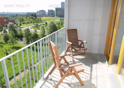 Pronájem luxusního bytu 3+kk,83m2 s lodžíí a balkonem s parkovacím stáním v novostavbě P5-Jinonice