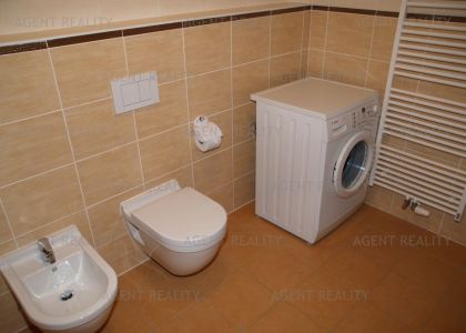 Pronájem luxusního bytu 3+kk,83m2 s lodžíí a balkonem s parkovacím stáním v novostavbě P5-Jinonice