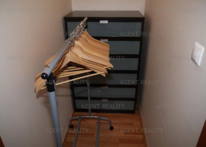 Pronájem luxusního bytu 3+kk,83m2 s lodžíí a balkonem s parkovacím stáním v novostavbě P5-Jinonice