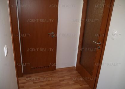 Pronájem luxusního bytu 3+kk,83m2 s lodžíí a balkonem s parkovacím stáním v novostavbě P5-Jinonice