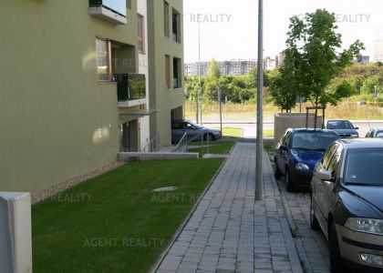 Pronájem luxusního bytu 3+kk,83m2 s lodžíí a balkonem s parkovacím stáním v novostavbě P5-Jinonice