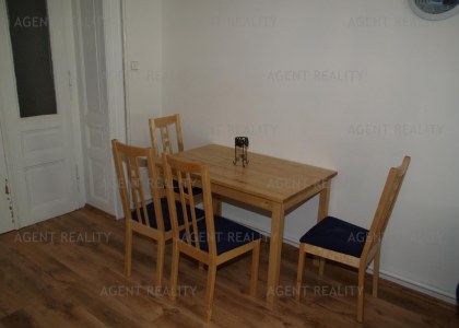 Pronájem  zařízeného bytu 2+kk,48m2 v činžovním domě P2-Vinohrady