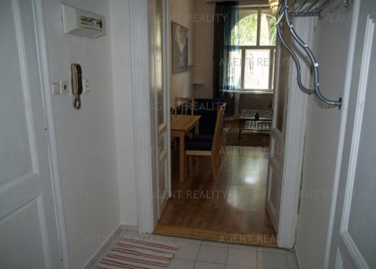 Pronájem  zařízeného bytu 2+kk,48m2 v činžovním domě P2-Vinohrady