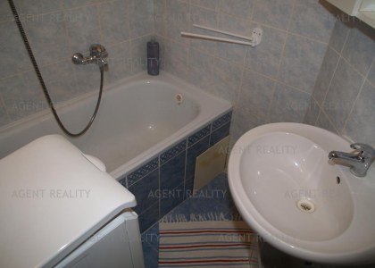 Pronájem  zařízeného bytu 2+kk,48m2 v činžovním domě P2-Vinohrady