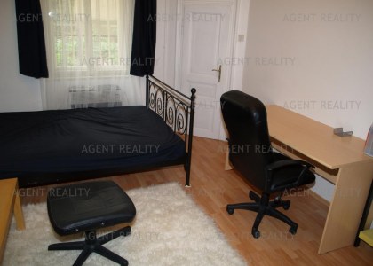 Pronájem  zařízeného bytu 2+kk,48m2 v činžovním domě P2-Vinohrady