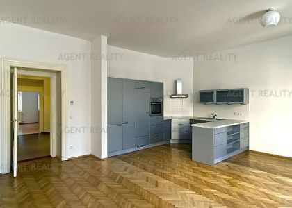 Pronájem pěkného bytu 3+kk, 90m2 po celkové rekonstrukci u Riegerových sadů P2-Vinohrady