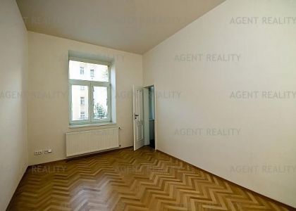 Pronájem pěkného bytu 3+kk, 90m2 po celkové rekonstrukci u Riegerových sadů P2-Vinohrady